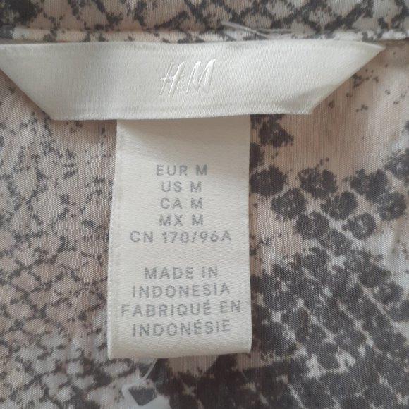 H&M Chic Oversized Snake Print Tie Front Button Down Shirt/Tunic/Dress - Picture 6 of 8